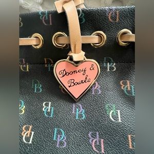 Vintage Dooney & Bourke Womens Purse Small Sized Handbag A2272778 Made in USA